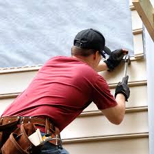 Best Siding Removal and Disposal  in Carlisle, IA